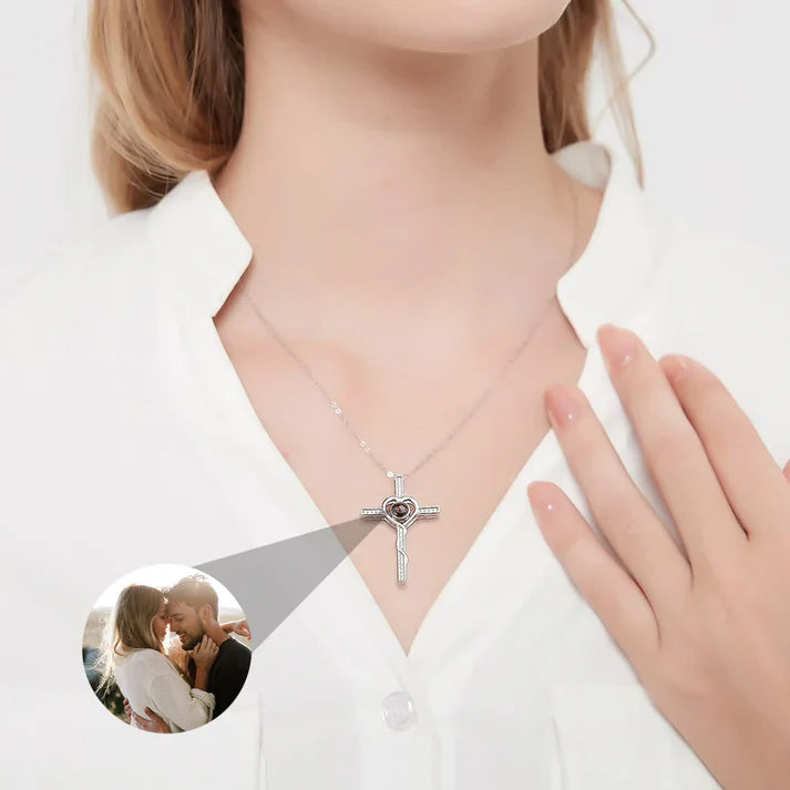 Evig Ros Ask – Halsband Jesus Kors med Personlig Foto